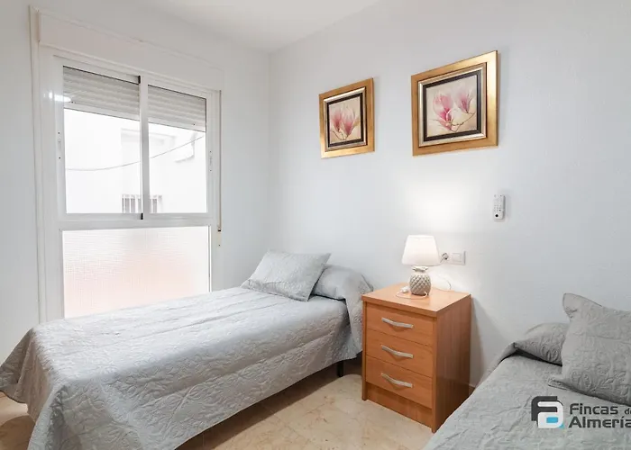 Pedro Jover 9 R&r * אלמריה